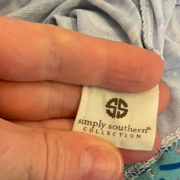 Like New Simply Southern Blouse - Picture 3 of 4